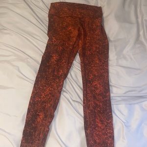 Lululemon wunder under